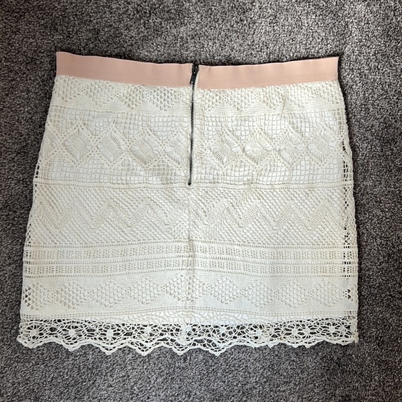 American eagle cream lace skirt - Picture 4 of 4